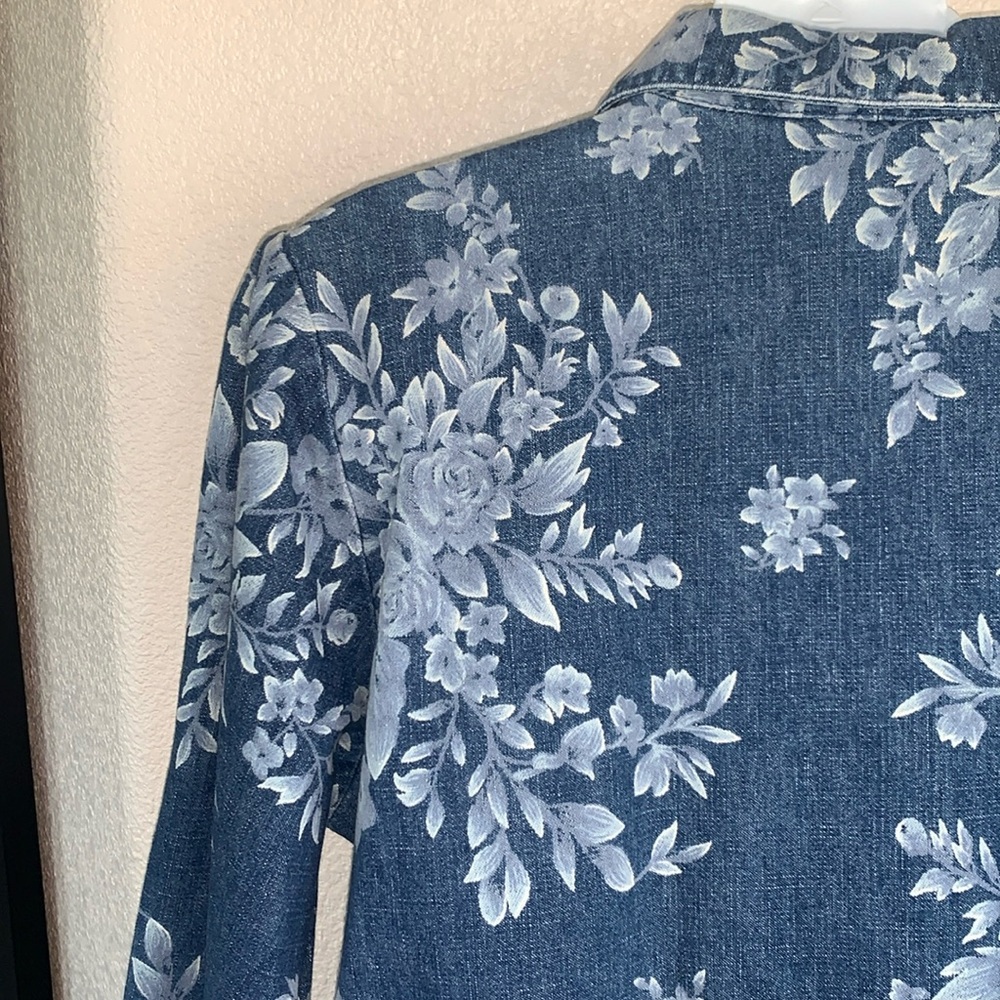 DENIM & CO denim jacket, bleach stencil white  flowers, buttons, pockets M - Picture 9 of 17